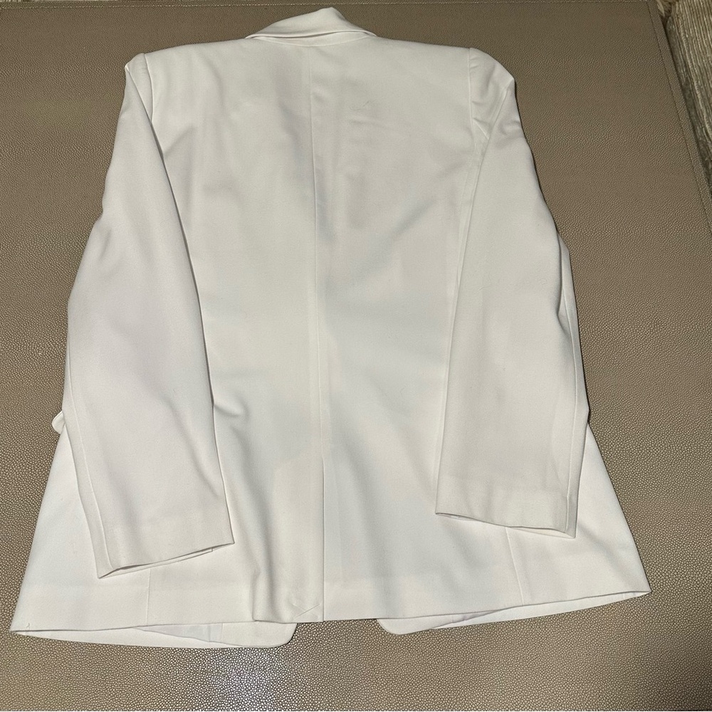Halogen Single Button White Blazer Euc - image 4